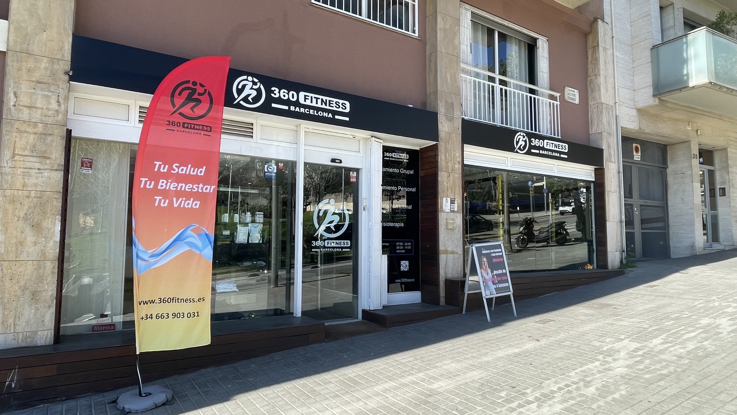 Fachada de 360Fitness Barcelona en Carrer d'Esteve Terradas
